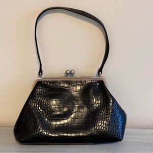 Vintage Nine West emboss croc kiss lock Purse black